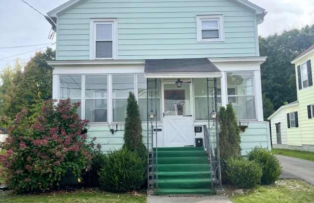 13 Pine Street - 2 photos photos