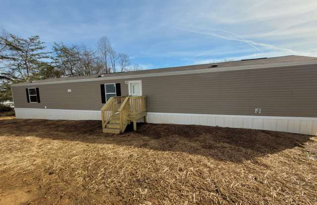 Knoxville 37918 - Almost New 3-bedroom 2-bath mobile home in Halls - Call Brad Croisdale 865-805-9964 photos photos