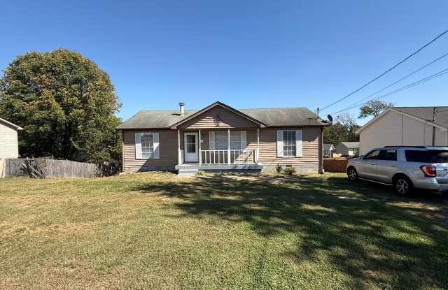 Nice three bedroom with bonus room in Laverne photos photos