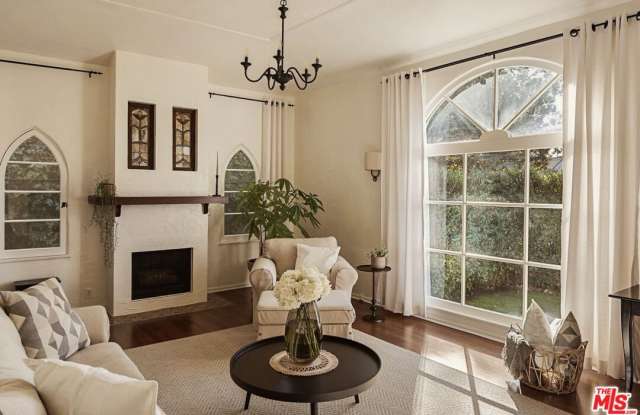 830 N Gardner St photos photos