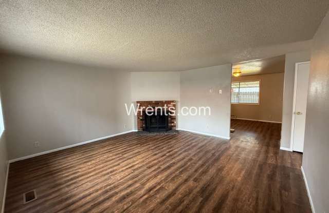 2318-2320 E Dalke Ave photos photos 2318-2320 E Dalke Ave photos photos