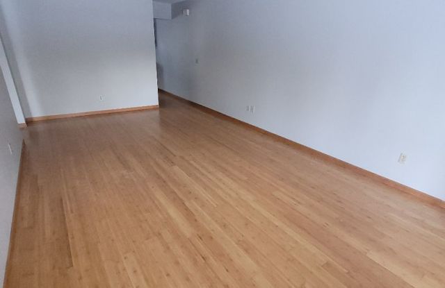 $1,075| 2BD 1BA| 3021 Blakeley Avenue | Available 11/1/2026! Gallery 3