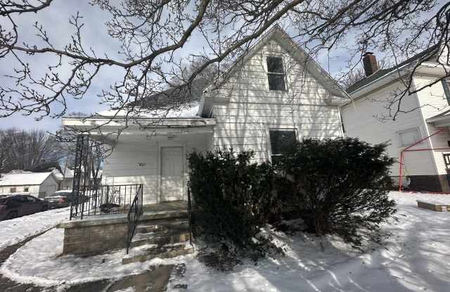 2401 E Main St - 2401 East Main Street, Danville, IL 61832