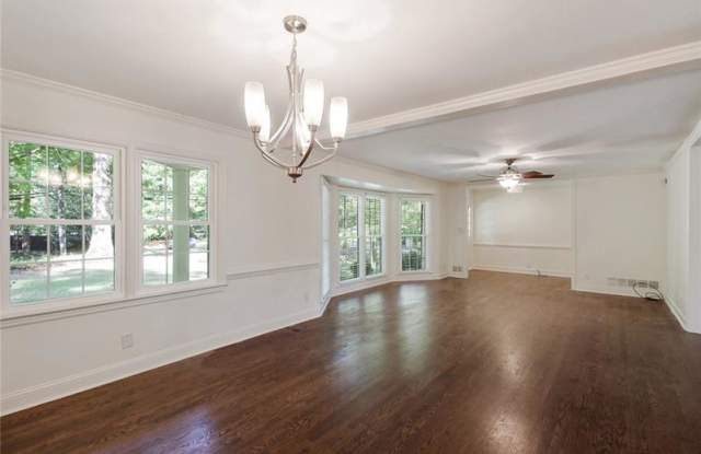 5305 Peachtree Dunwoody Road Gallery 4