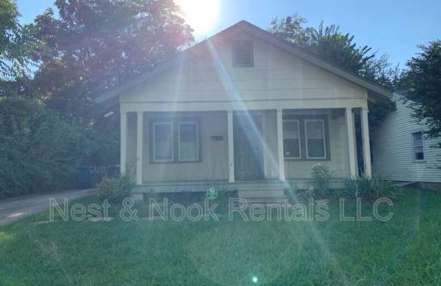 412 S. Urbana Ave. photos photos