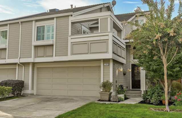Cozy 3BD/2.5BA Single-Family Home Minutes from Downtown Pleasanton photos photos