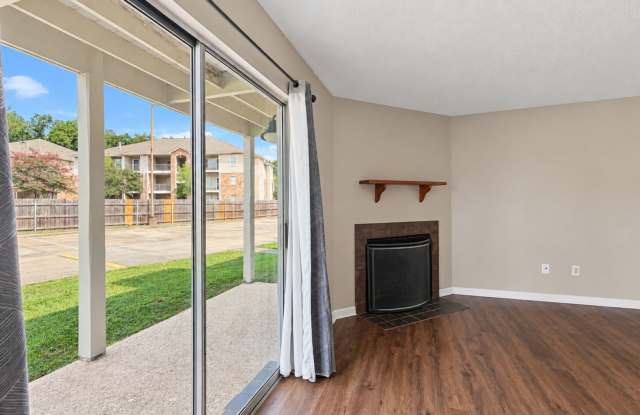 Welcome home to this charming 2-bedroom, 2-bath downstairs unit in the heart of Baton Rouge—just minutes from LSU! Gallery 4