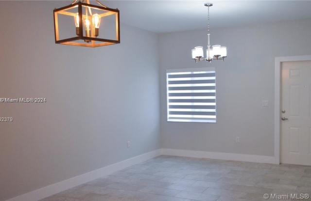 1517 Southwest 65th Place Gallery 4