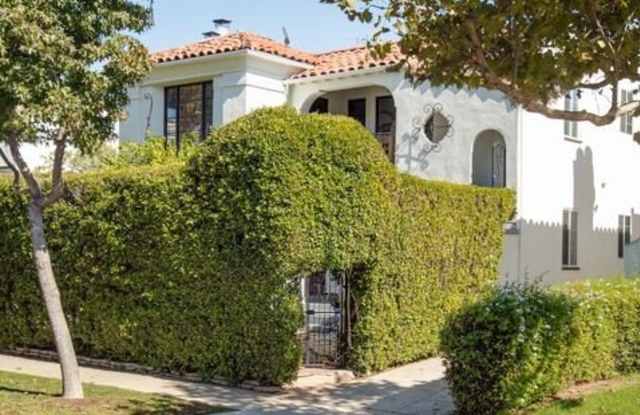 1172 S Hayworth Ave photos photos