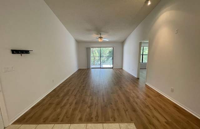 ANNUAL RENTAL - 2 BED/2 BATH SECOND FLOOR AT OASIS Gallery 3