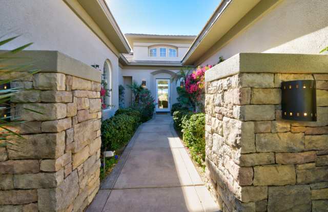 81725 Tiburon Drive Gallery 2