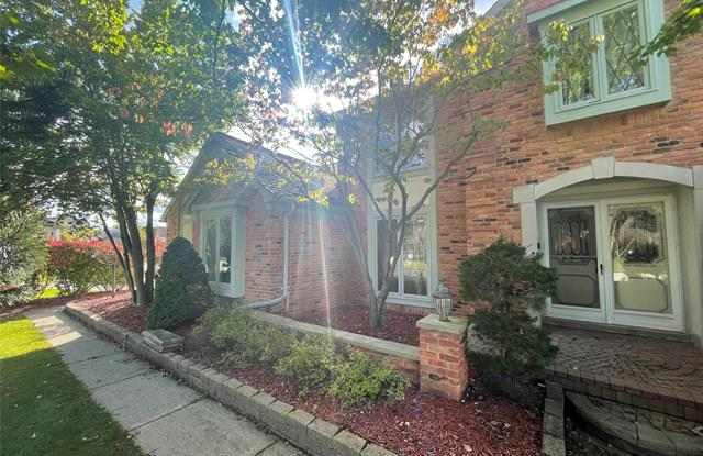 3081 BURLINGTON Court Gallery 4