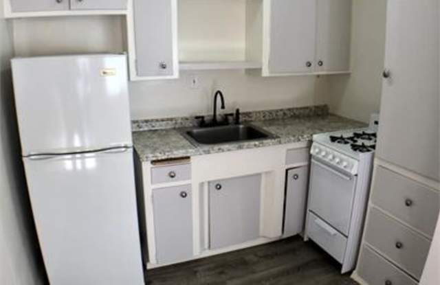1237 West Palmyra Avenue - I Gallery 3
