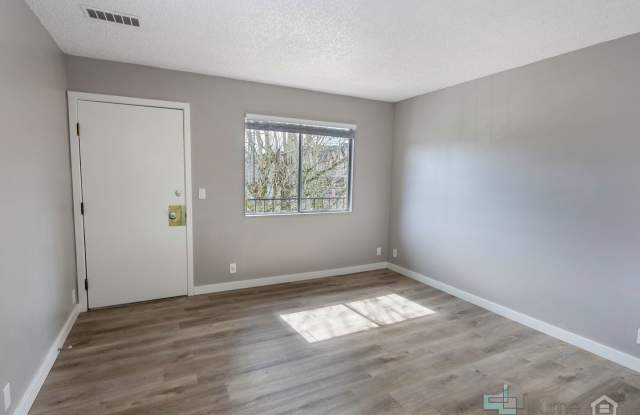 BEAUTIFULLY RENOVATED STUDIO'S... just blocks away from Campus!!! photos photos BEAUTIFULLY RENOVATED STUDIO'S... just blocks away from Campus!!! photos photos