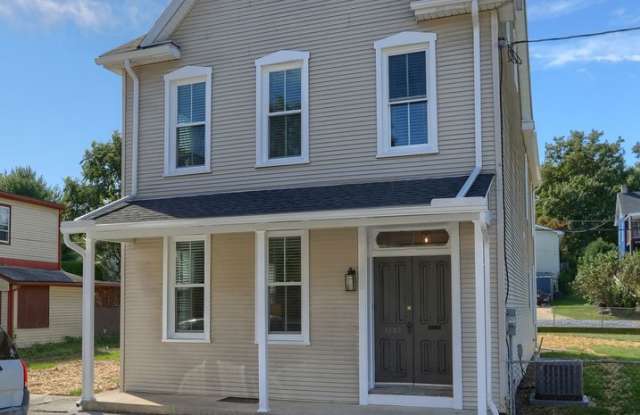 1232 Lafayette St photos photos