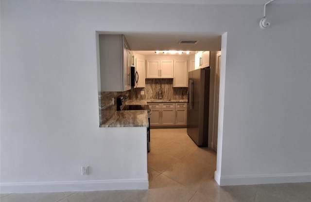 8763 Shadow Wood Boulevard Gallery 4