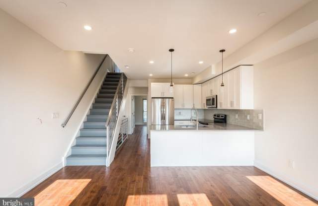 812 N BURNS Street photos photos