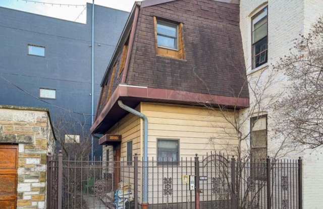 2821 Shakespeare Gallery 1