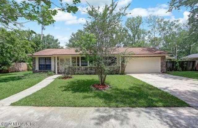 1758 ALDER Drive - 1758 Alder Drive, Bellair-Meadowbrook Terrace, FL 32073