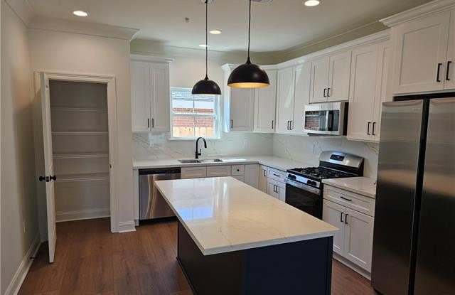 2921 LAKE VILLA Drive Gallery 2