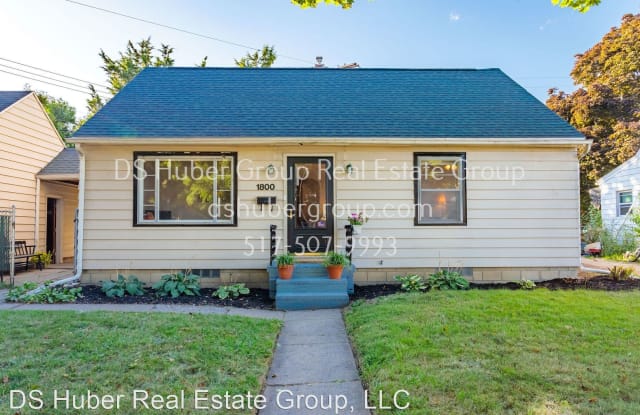 1800 Inverness Ave. - 1800 Inverness Avenue, Lansing, MI 48915