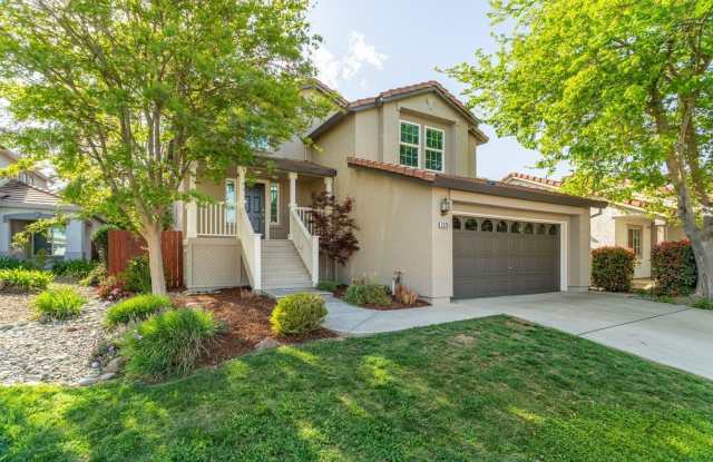 Luxury home in Davis - 1325 Estaban Court, Davis, CA 95618 Luxury home in Davis - 1325 Estaban Court, Davis, CA 95618