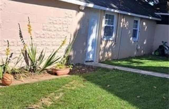 75 Redwood Avenue photos photos