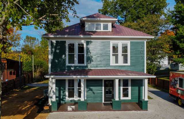 205 Broadway Street photos photos