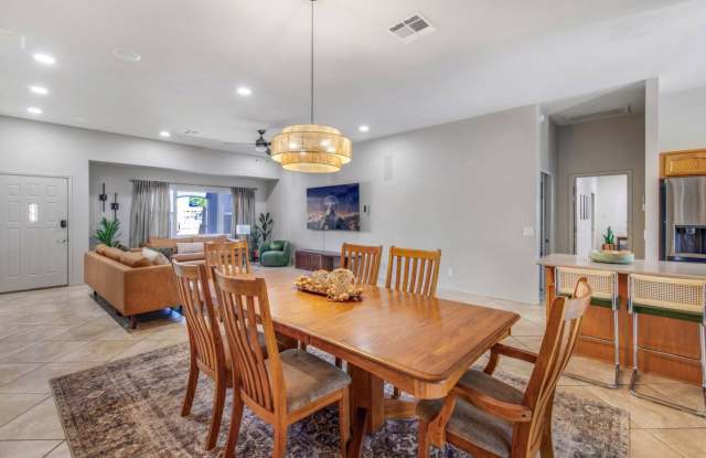 1800 Burgundy Dr Gallery 2