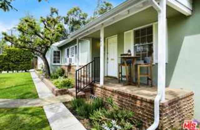 650 Lorna Lane Gallery 2