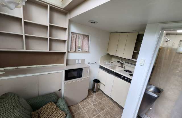 Tiny Home near U-Med photos photos