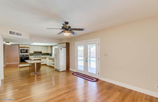 2423 W VIA RIALTO Circle Gallery 4