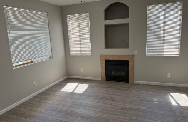 3 bedroom townhome with 2 car garage! photos photos