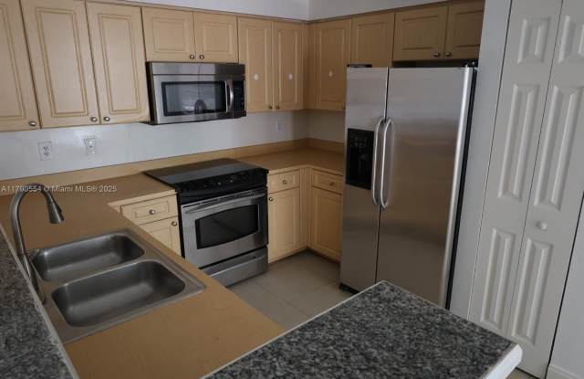 6801 SW 44th St photos photos