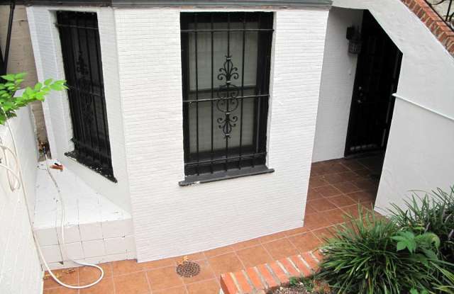 1506 P Street NW, Basement Gallery 3
