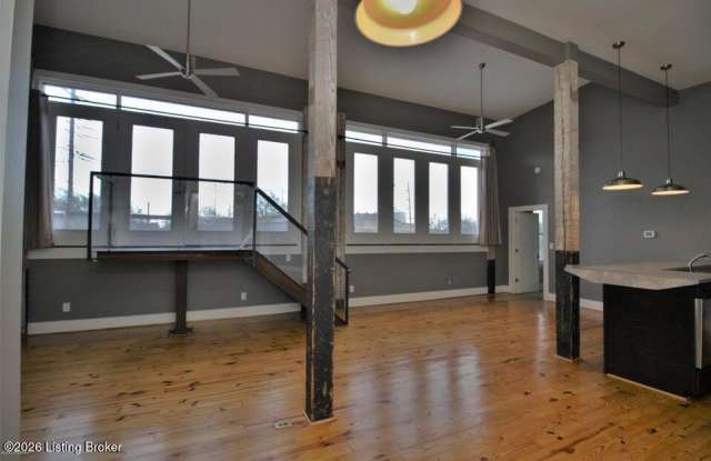 2920 Frankfort Ave Gallery 1