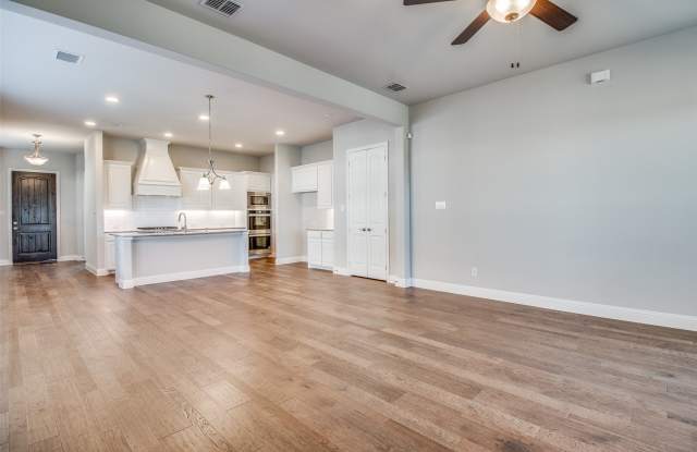 613 Cowboy Way Gallery 2