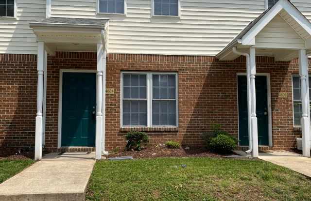 Charming 2 Bed, 2.5 Bath Townhouse in North Raleigh – Prime Location Near Capital Blvd! photos photos