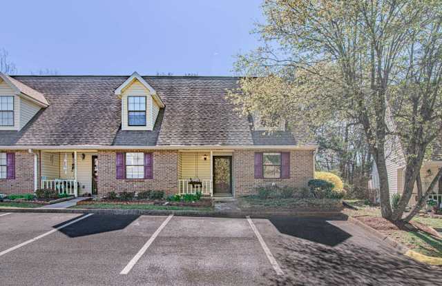 Knoxville 37938 - 2 bedroom, 2 bath home - Contact Jean Chung (865) 386-1022 photos photos