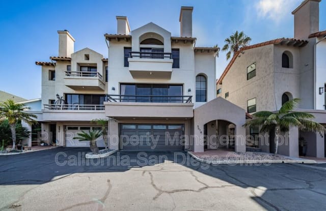 567 Hygeia Ave - 567 Hygeia Avenue, Encinitas, CA 92024