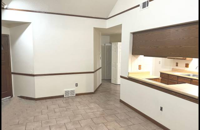6345 KIRBY DOWNS Gallery 2