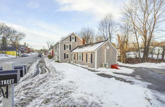 12 Main Street - 12 Main Street, Upton, MA 01568