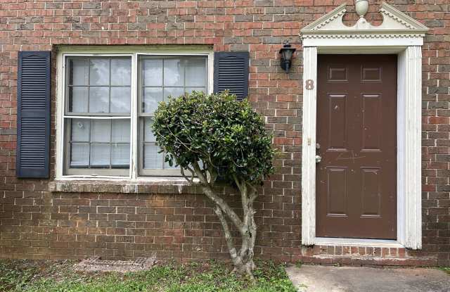 1010 Sexton Dr Unit 8 - 1010 Sexton Drive, Stone Mountain, GA 30083