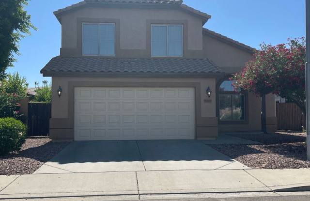 3 BEDROOM +DEN IN GLENDALE Gallery 1