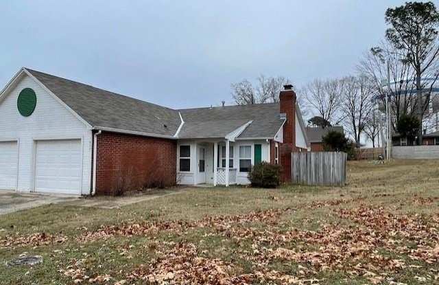 1407  S 12th  ST - 1407 South 12th Street, Rogers, AR 72756