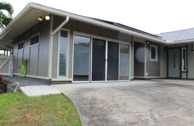 Spacious 3 Bed / 3 Bath Kaneohe Home - $4,850/mo - Available 12/1 Gallery 3