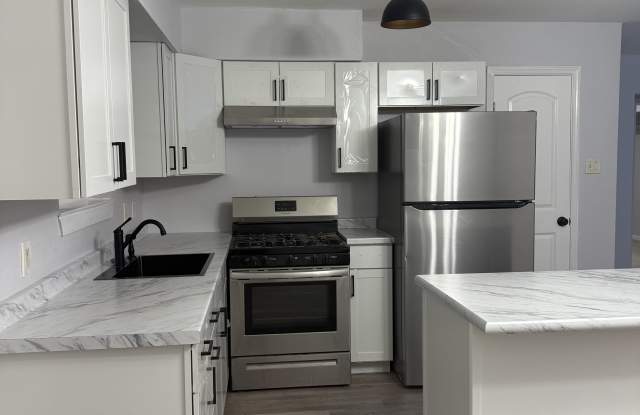 4661 Dale St photos photos