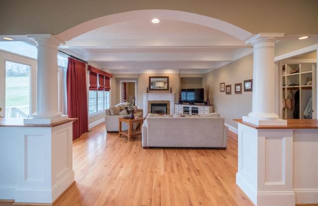 Charming Wyatt Farms Home with Stunning Views – $500 Off First Month photos photos