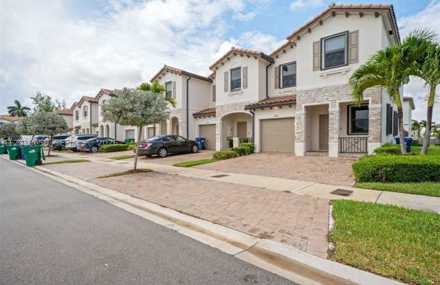 11945 SW 245th Ter Gallery 2