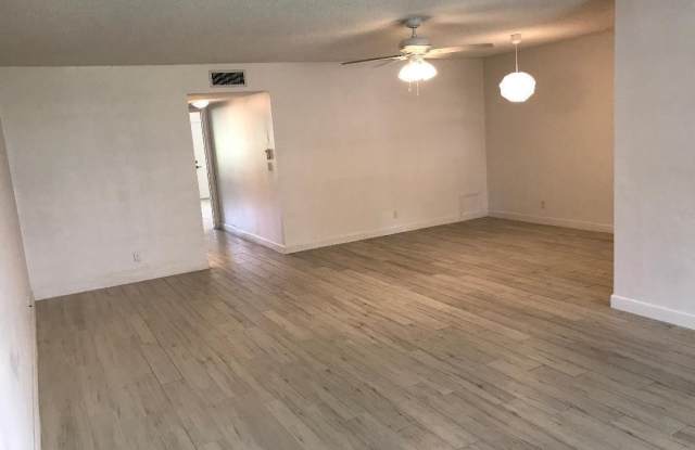 1387 HIGH POINT Way NW Gallery 3
